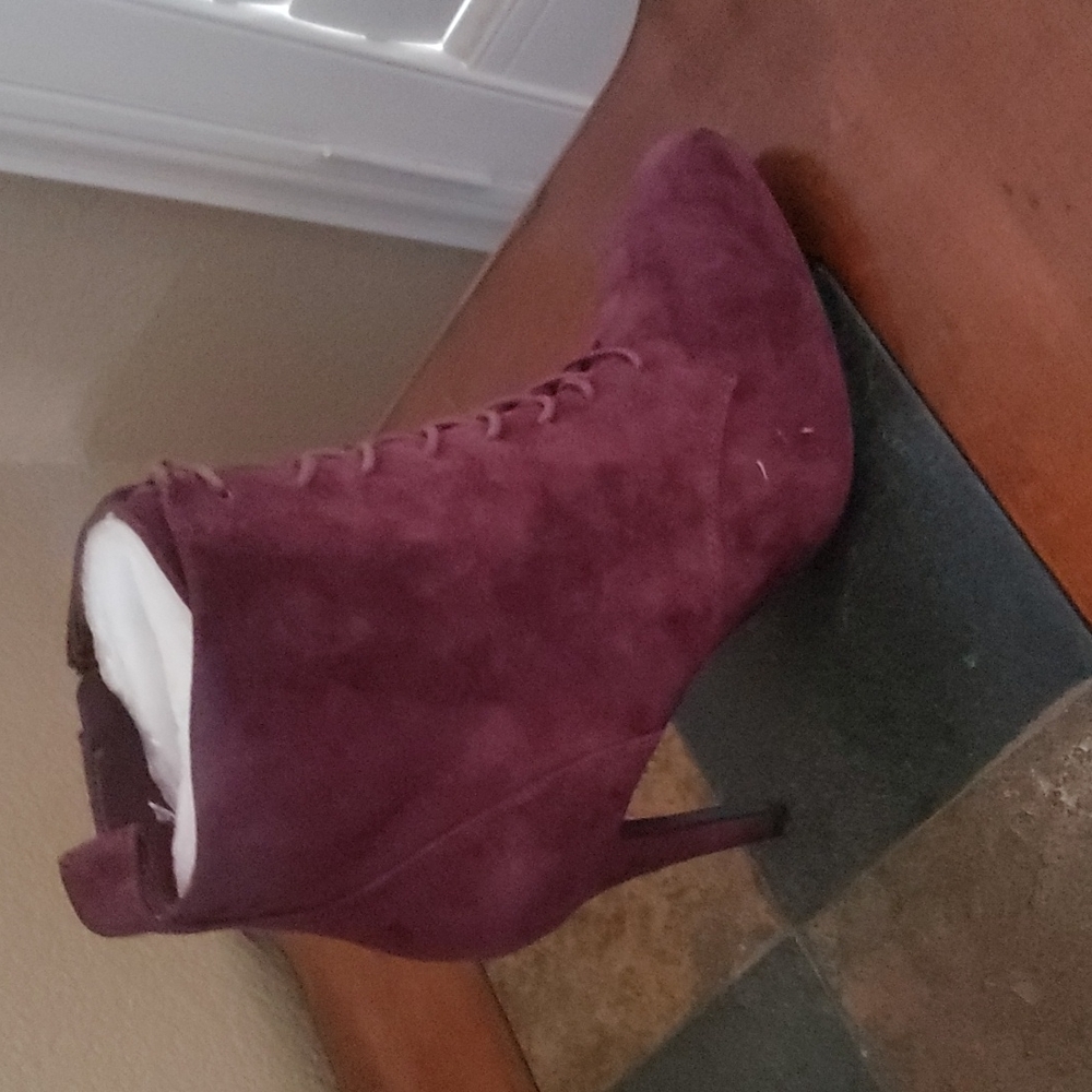 Booties - Picture 4 of 5